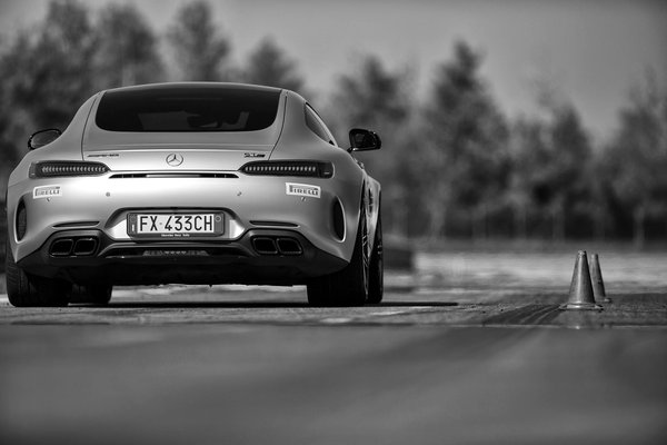 L'évolution des voitures de police au fil des siècles